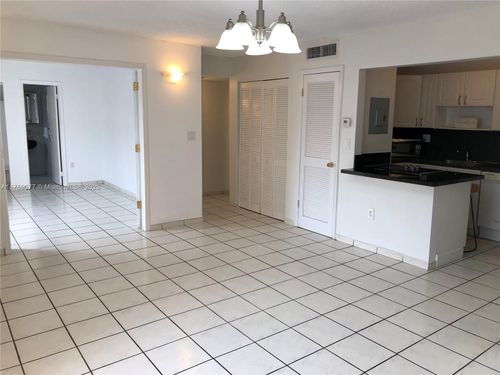 apt-202-3582 Ne 171st St, North Miami Beach, FL, 33160-3043 | Card Image