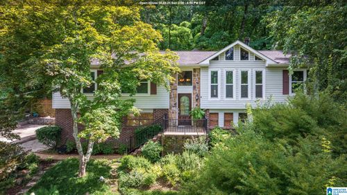 1735 Old Columbiana Rd, Vestavia Hills, AL, 35216-1651 | Card Image