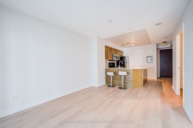 3406 - 763 Bay St, Condo with 2 bedrooms, 1 bathrooms and 1 parking in Toronto ON | Image 12