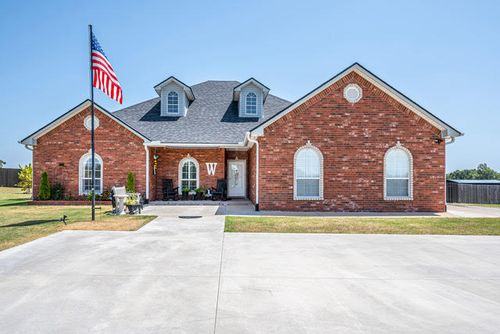 2902 Provence, Ardmore, OK, 73401 | Card Image