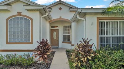 3065 Bellflower Way, House other with 3 bedrooms, 2 bathrooms and null parking in Lakeland FL | Image 3