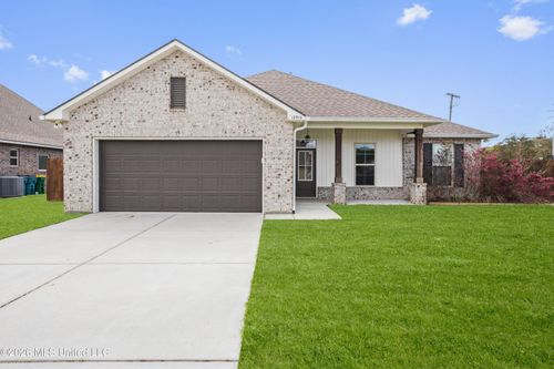12915 Jackson Lee Dr, Ocean Springs, MS, 39564-4436 | Card Image
