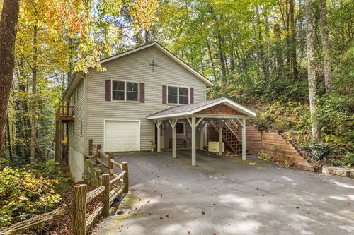 62 Beech Ct, Sapphire, NC, 28774-9401 | Card Image