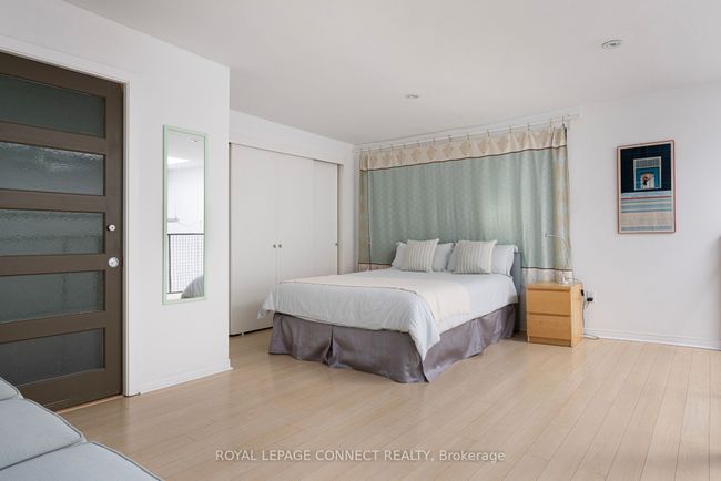 288 Sherbourne St, House attached with 9 bedrooms, 5 bathrooms and null parking in Toronto ON | Image 38