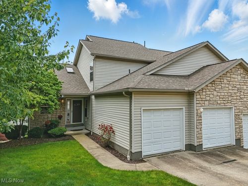 91 Falling Water Cir, Munroe Falls, OH, 44262-1804 | Card Image