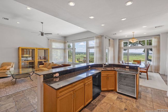 UNIT-8 - 27000 Catamaran Dr, House other with 4 bedrooms, 4 bathrooms and null parking in SPICEWOOD TX | Image 7