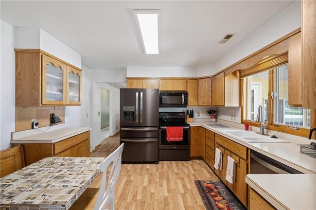 Kitchen | Image 16