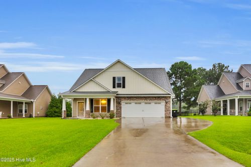 405 Antioch Lakes Rd, New Bern, NC, 28560-1001 | Card Image