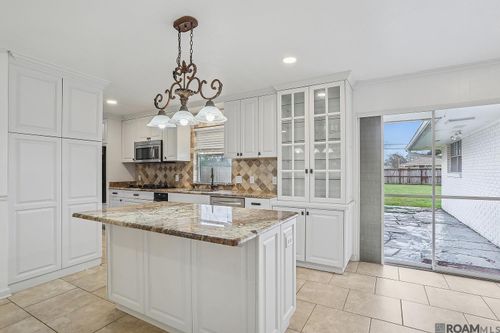 1795 Chevelle Dr, Baton Rouge, LA, 70806-8411 | Card Image