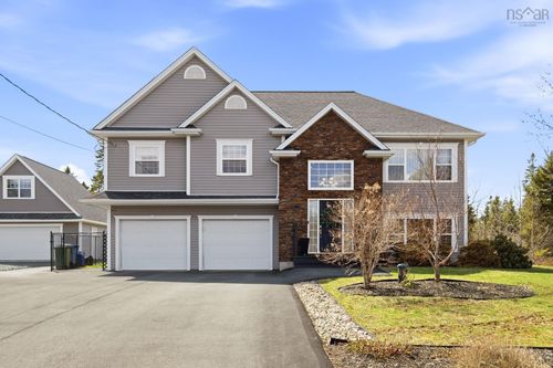 356 Celebration Dr, Fall River, NS, B2T0K4 | Card Image