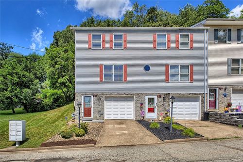 727 Dithridge St, Jeannette, PA, 15644-1338 | Card Image