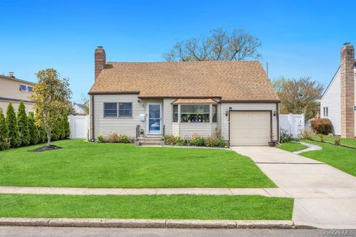 14 Dahlia Ln, Deer Park, NY, 11729-5416 | Card Image