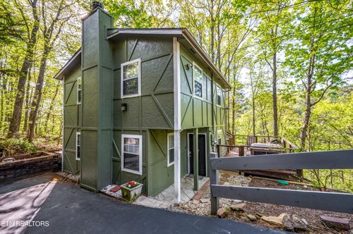 3133 Hatcher Top Rd, Sevierville, TN, 37862-7915 | Card Image