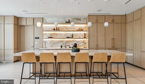 0b-3b-401-10511 Strathmore Hall Street, NORTH BETHESDA, MD, 20852 | Card Image