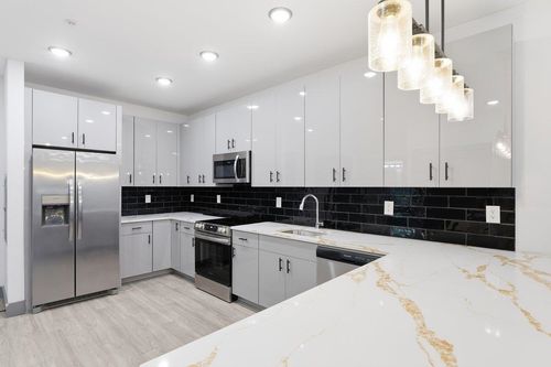 407-531 32nd St, Union City, NJ, 07087-3910 | Card Image