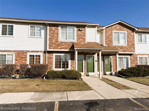 31842 Kelly Rd, Roseville, MI, 48066-1205 | Card Image