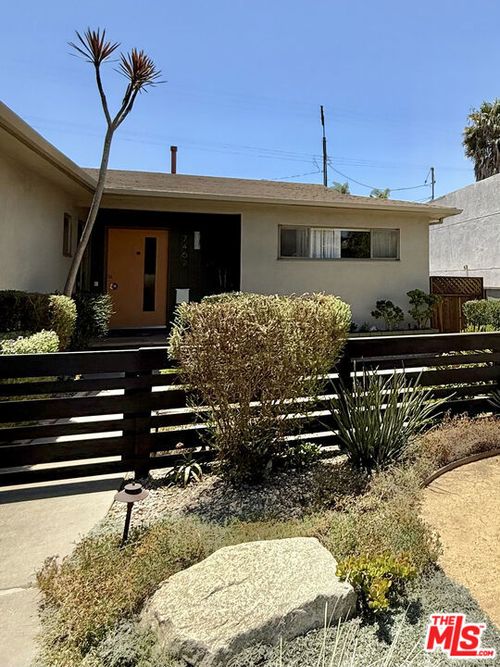 7462 W 80th Street, Los Angeles, CA, 90045 | Card Image