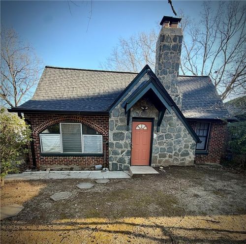 984 Woodbourne Dr Sw, Atlanta, GA, 30310-4606 | Card Image