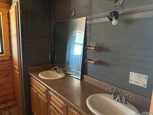 4500 Hickory Forrest Dr, House other with 2 bedrooms, 2 bathrooms and null parking in Seguin TX | Image 11