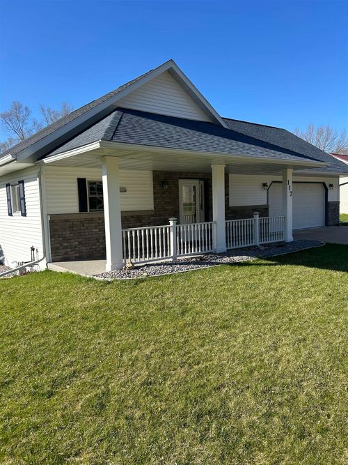 117 Doc Mac Dr, Boscobel, WI, 53805-1763 | Card Image