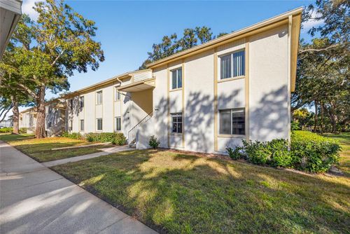 219 Palmetto Ct, OLDSMAR, FL, 34677-6119 | Card Image