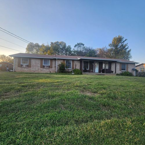 104 Lagrange Dr, Hendersonville, TN, 37075-5004 | Card Image