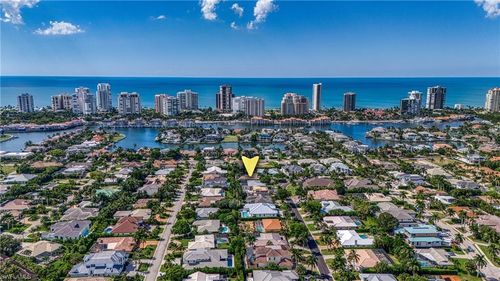 516 Neapolitan Ln, NAPLES, FL, 34103-8533 | Card Image