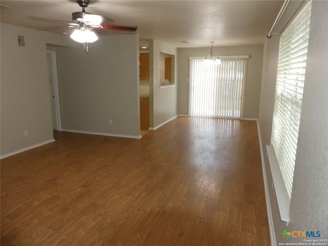 117 Longhorn Way, House other with 3 bedrooms, 2 bathrooms and null parking in Cibolo TX | Image 4