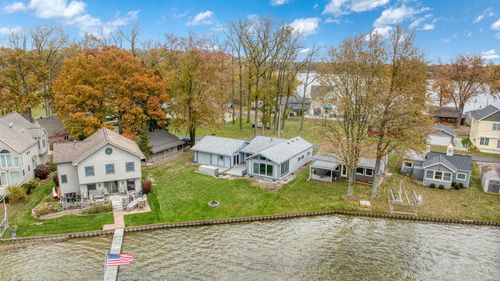 35 North Dr, Brooklyn, MI, 49230-8306 | Card Image