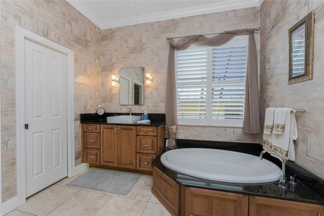 48 Colony Point Dr, House other with 3 bedrooms, 4 bathrooms and null parking in PUNTA GORDA FL | Image 27