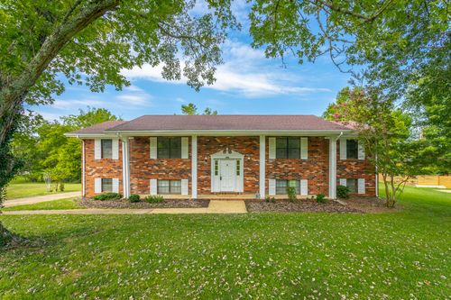 9512 Heathwood Dr, Ooltewah, TN, 37363-8933 | Card Image