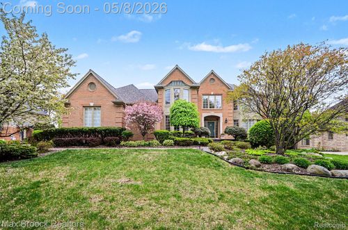 5824 Clearview Dr, Troy, MI, 48098-2431 | Card Image
