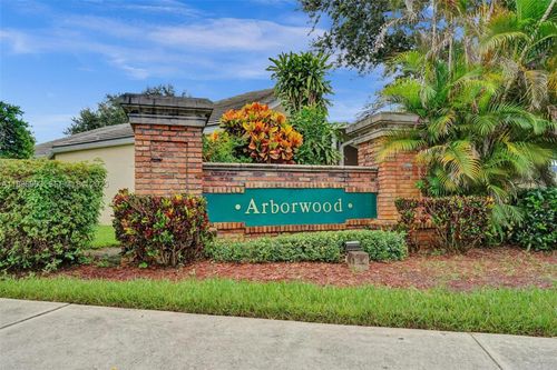 2655 Arborwood Rd, Davie, FL, 33328-6910 | Card Image