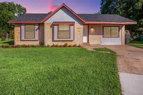10902 Mosscrest Dr, Houston, TX, 77048-1512 | Card Image