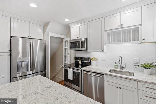 4855 27th Rd S, ARLINGTON, VA, 22206-1301 | Card Image