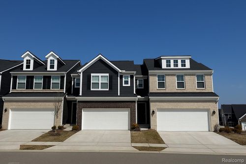 1477 Superior Dr, Milford, MI, 48381-4831 | Card Image