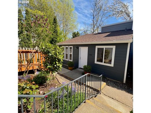 5590 Sw Murray Blvd, Beaverton, OR, 97005-7401 | Card Image