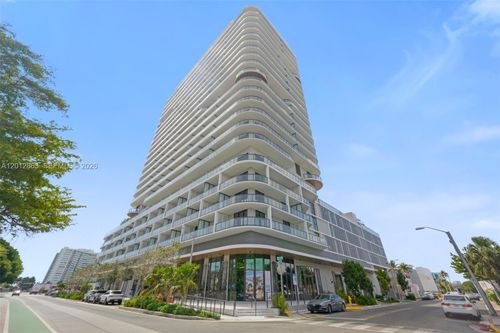 611-580 72nd St, Miami Beach, FL, 33141-3761 | Card Image