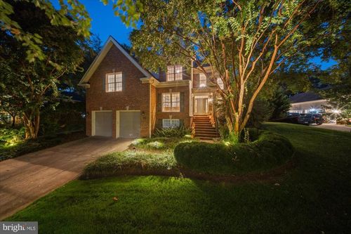 8413 W Boulevard Dr, ALEXANDRIA, VA, 22308-1915 | Card Image