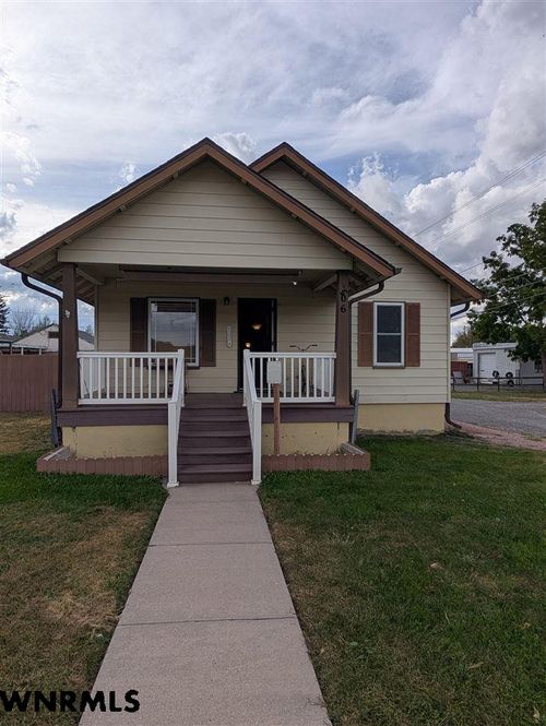306 S Washington St, Kimball, NE, 69145-1637 | Card Image