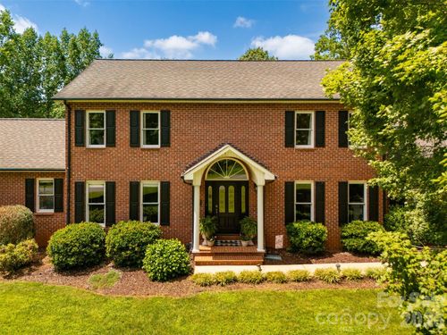 1413 Windemere Ln, Hickory, NC, 28602-9216 | Card Image
