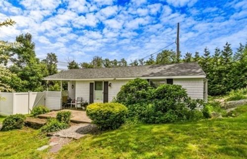 92 Atlantic Ave, Cohasset, MA, 02025-1809 | Card Image