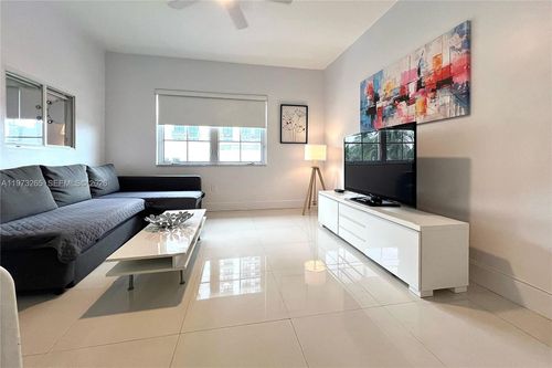 apt-303-1100 Collins Ave, Miami Beach, FL, 33139-4663 | Card Image