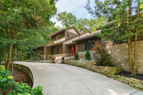 630 Woods Hollow Ln, Powell, OH, 43065-9456 | Card Image
