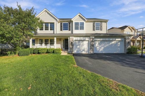 946 Oxford Ct, Pingree Grove, IL, 60140-9186 | Card Image