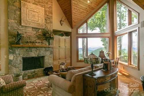 456 Spring House Dr, Burnsville, NC, 28714-1066 | Card Image