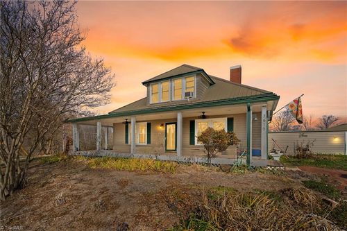 1579 Lake Rd, Thomasville, NC, 27360-5564 | Card Image