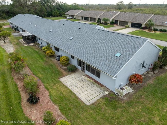 321 Grove Cir, Condo with 2 bedrooms, 2 bathrooms and null parking in AVON PARK FL | Image 12