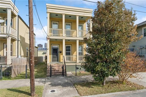 2015 Martin Luther King Jr Blvd, New Orleans, LA, 70113-2313 | Card Image