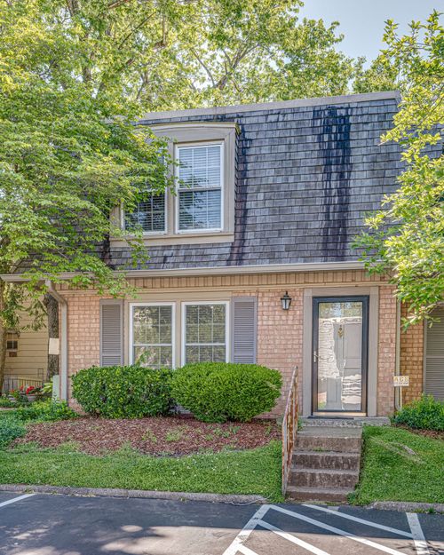 33-3000 Hillsboro Pike, Nashville, TN, 37215-1312 | Card Image